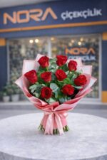 Pembe Bukette 9 Kırmızı Gül