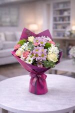 Renkli Papatyalar ve Beyaz Güller - Görsel 2