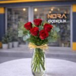 Kristal Vazoda 5 Kırmızı Gül